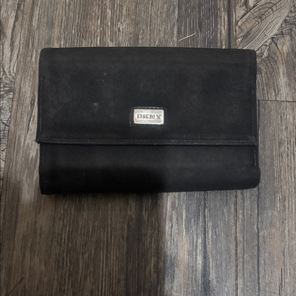 DKNY Men's Black Wallet with Logo Accent